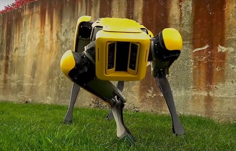 robot https://img.huglero.com