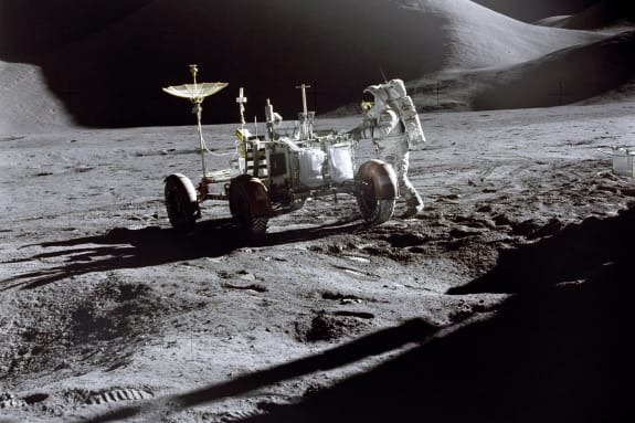 Elektrikli Apollo 15 Lunar Rover https://huglero.com